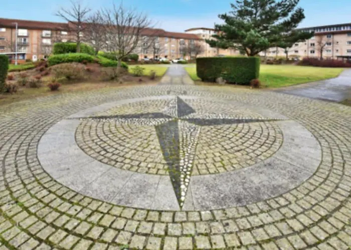 Spacious Ground Floor 2 Bed By Lains Lettings